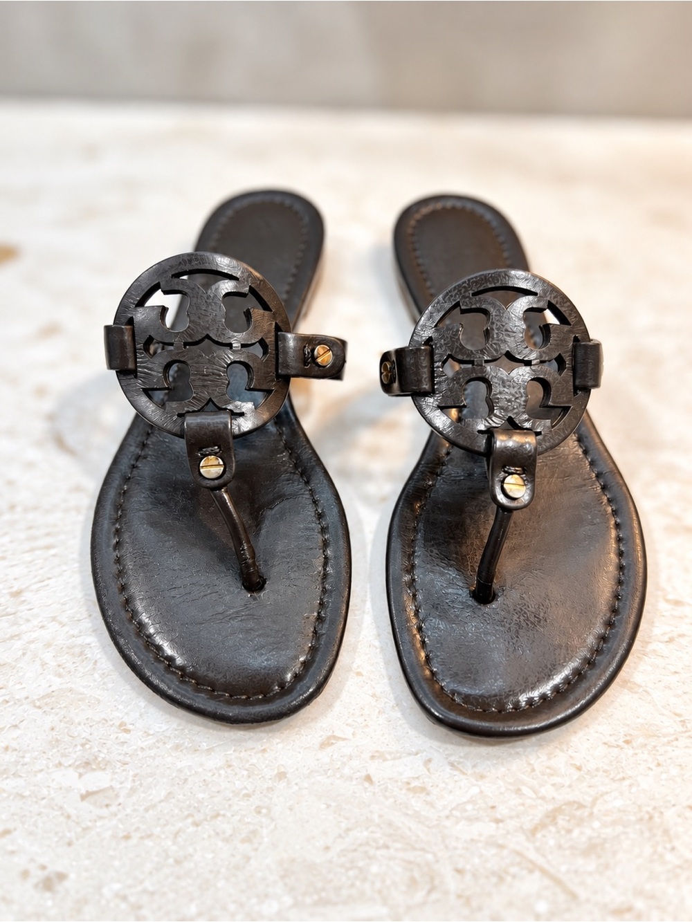 Tory Burch Dark Brown Leather Logo Thong Sandals Size 8